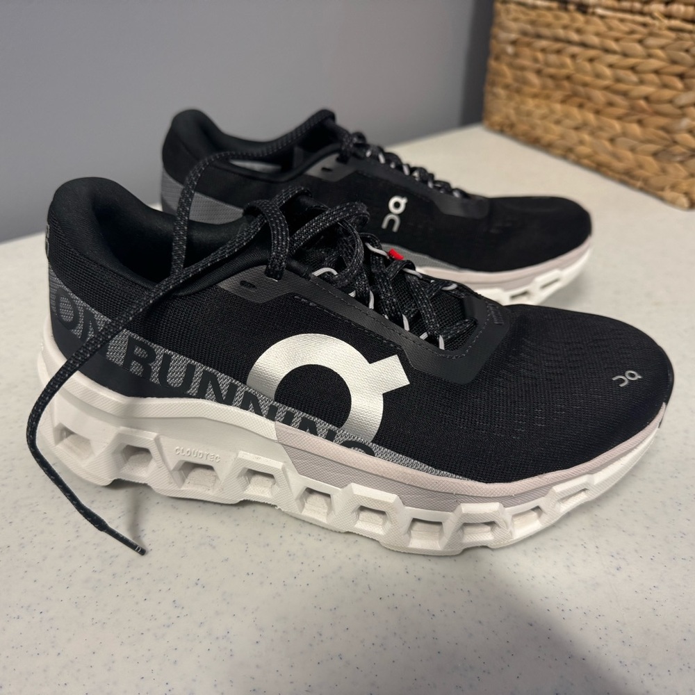 Women’s ON Cloudmonster 2 - Color - Black/Frost Size 8